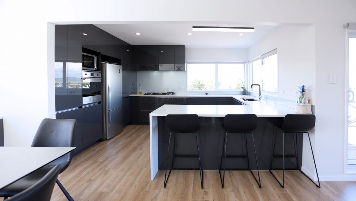 Key elements that make for a contemporary kitchen design - This kitchen was renovated in West Harbour, West Auckland