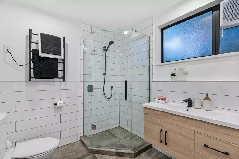Superior-Renovations-Renovations-Auckland-2-768x512-1 Bathroom Design Gallery