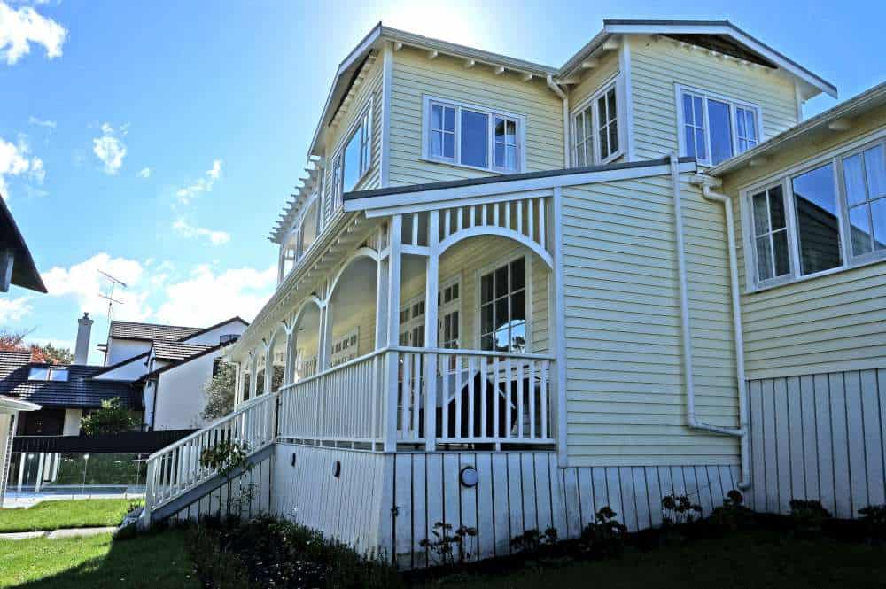 Exterior-Corner-Before-1000 How Much Does It Cost to Paint a House in NZ? Auckland Guide 2025